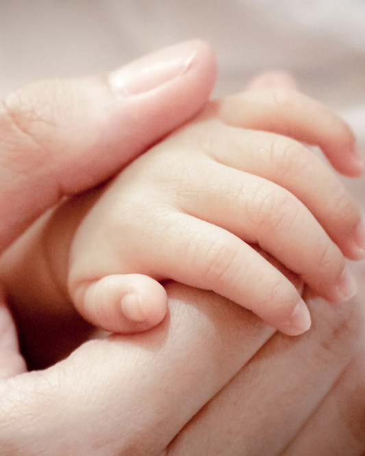 "Por que o presente também deve ser para a mãe (e não só para o bebê)? A ciência explica"